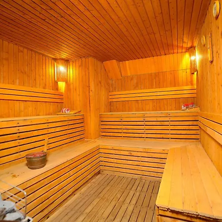 格兰德乌纳尔酒店 酒店