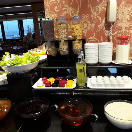 格兰德乌纳尔酒店 酒店 3*