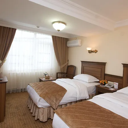 Grand Unal Hotell 3*