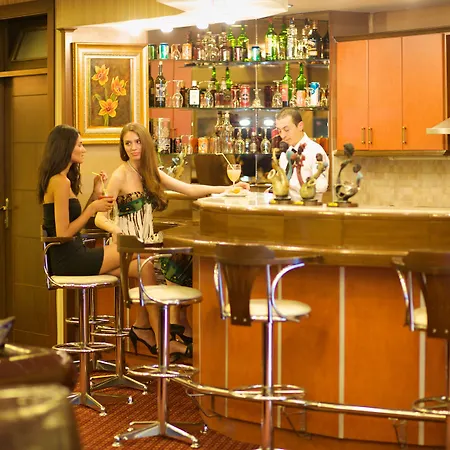 그랜드 우날 호텔 3*