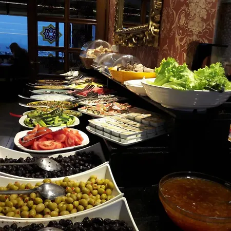 그랜드 우날 호텔 3*